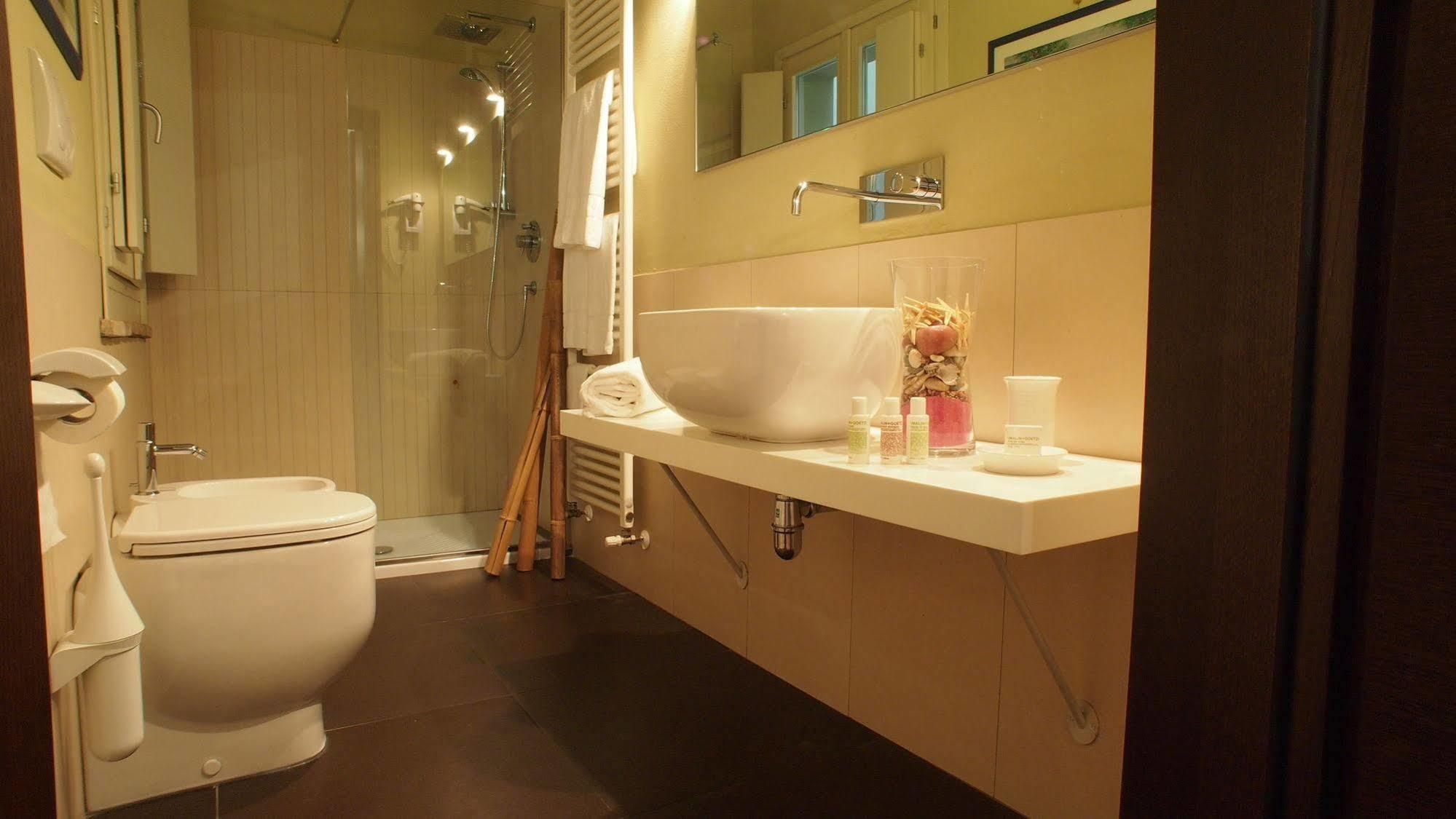 Parizzi Suites & Restaurant Parma Eksteriør billede